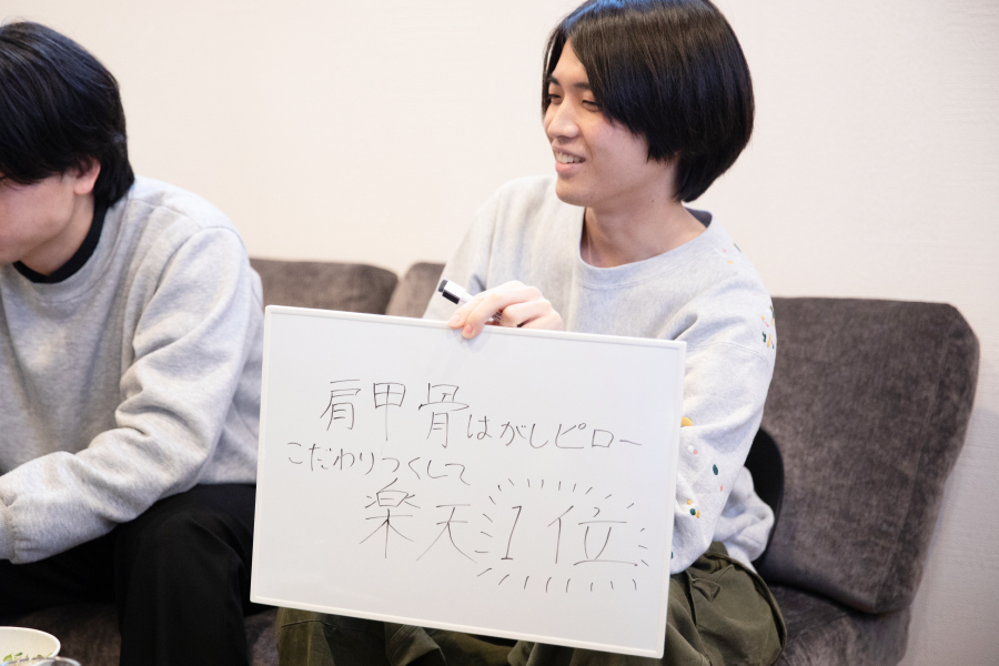 肩甲骨はがしピローをこだわりつくして楽天1位