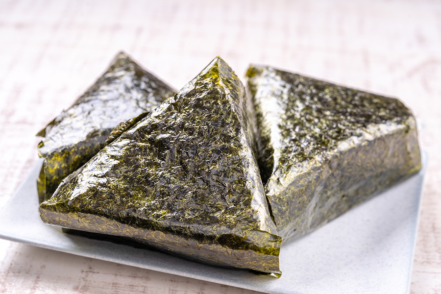 2.おにぎりは「海苔つき」を選ぶ