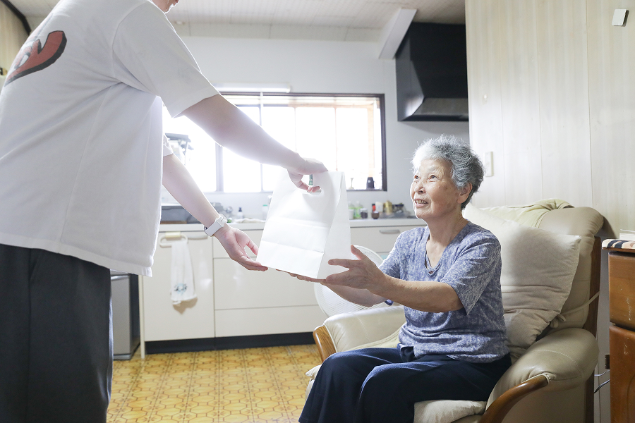 きたの：少し早いけど、敬老の日のプレゼント！どうぞ！