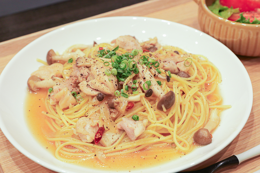 主菜｜きのこの醤油スープパスタ