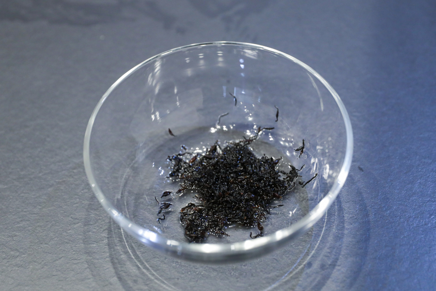 1.ひじきは水で戻して水気を切る。