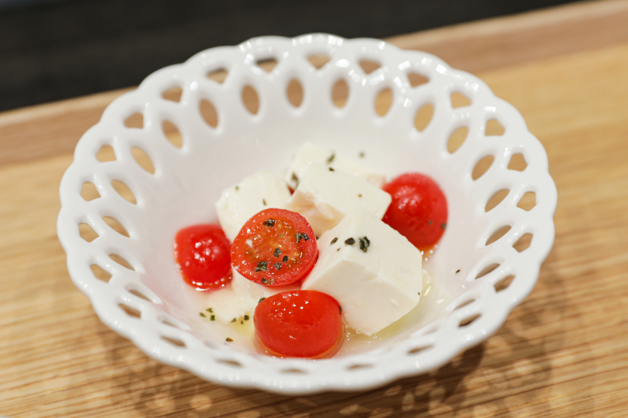 副菜｜豆腐とトマトのバジルマリネ
