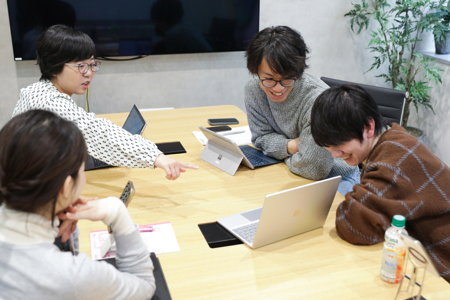 企画会議も楽しみながらも真剣です