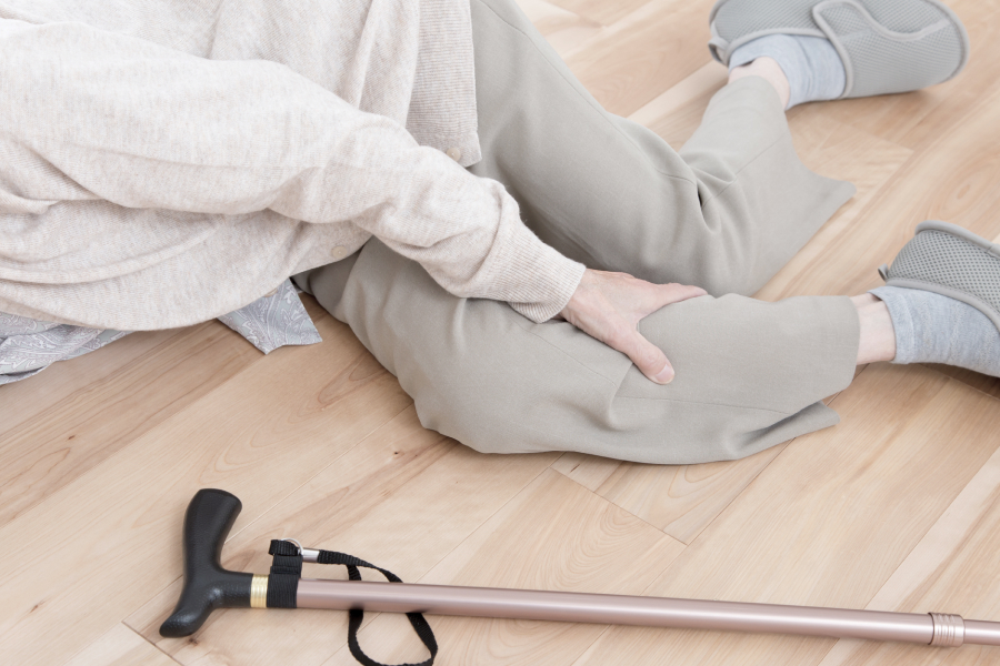 歩幅が狭いと転倒しやすくなる