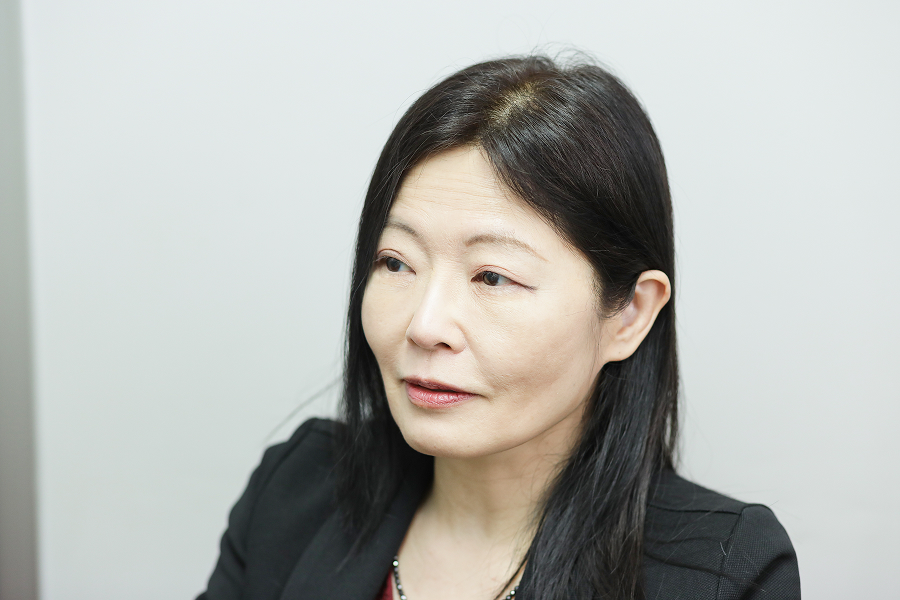 2.パッと目を開ける。