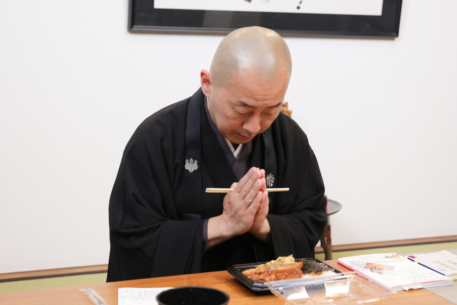 いつもの食事を「食べる禅」に変えてみる