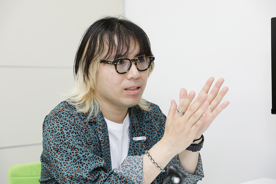 なぜ梅雨は髪が言うことを聞かなくなる？