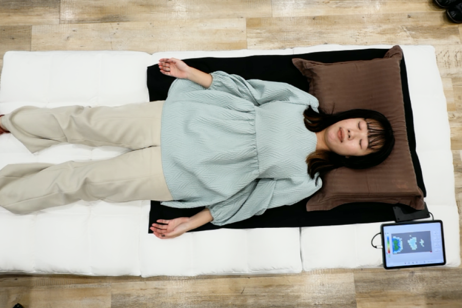 体圧分散測定機で2つの枕を比較してみた