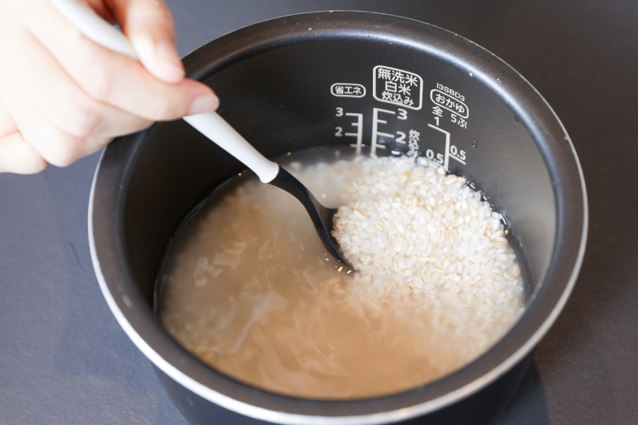 1.もち麦ご飯|米1合に50g足して炊くだけ