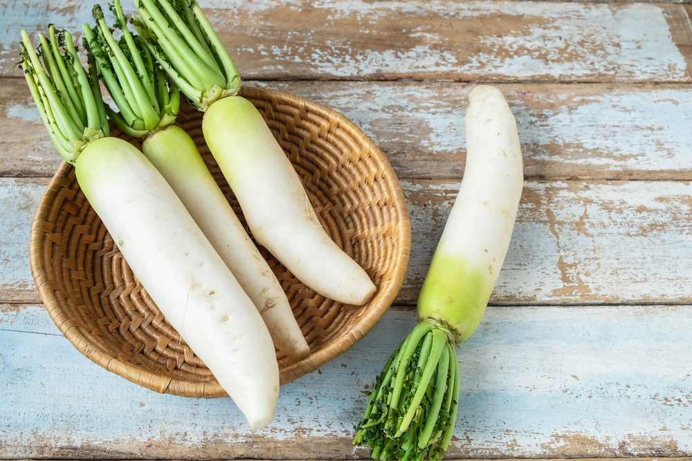 大根やかぶなどの葉がついた根菜