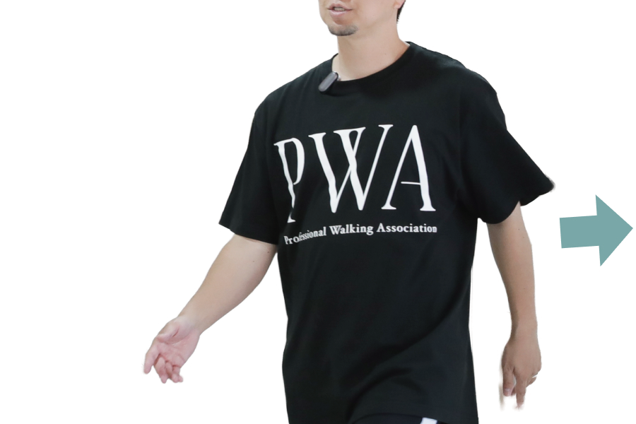 1. 手を振る（“人間らしさ”を取り戻す）_メイ