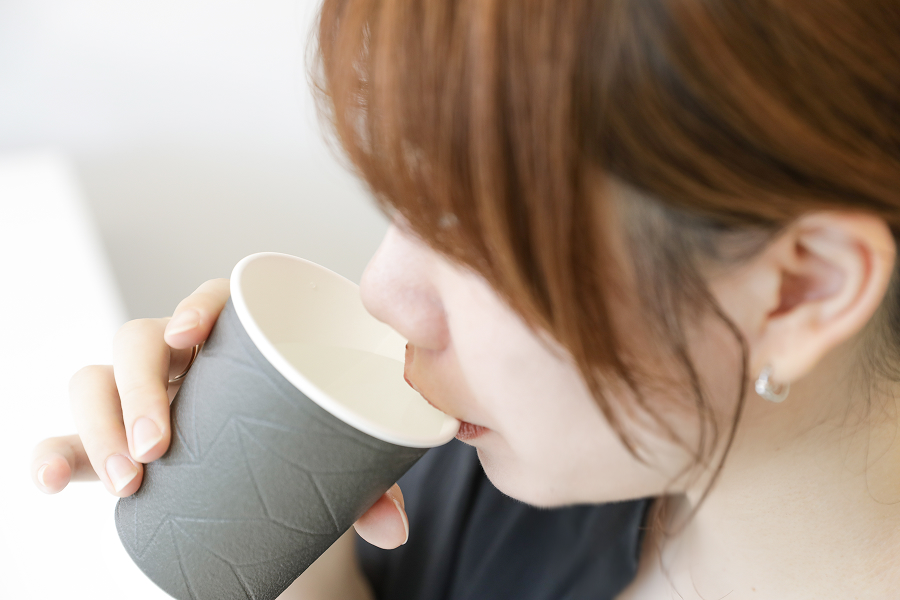 水を飲む様子