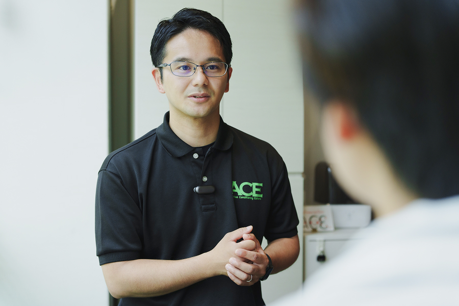 20代を過ぎると柔軟性に限らず、筋力やバランス能力といった全ての体力要素が低下し始めます