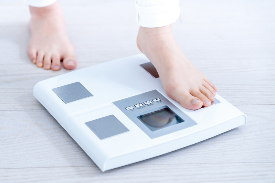 生活環境の変化で体重の管理が難しくなる40代